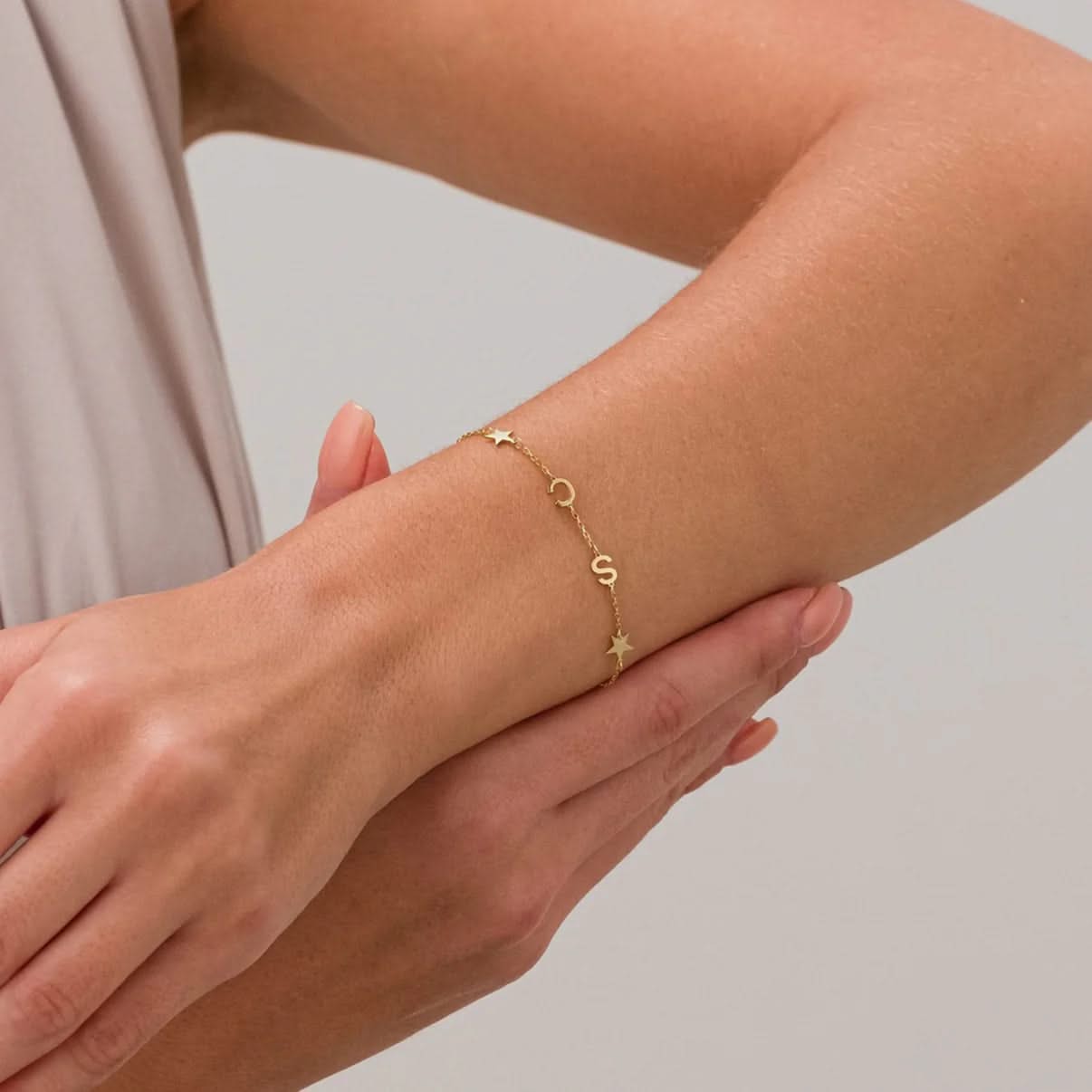 Personalized bracelet with side initials